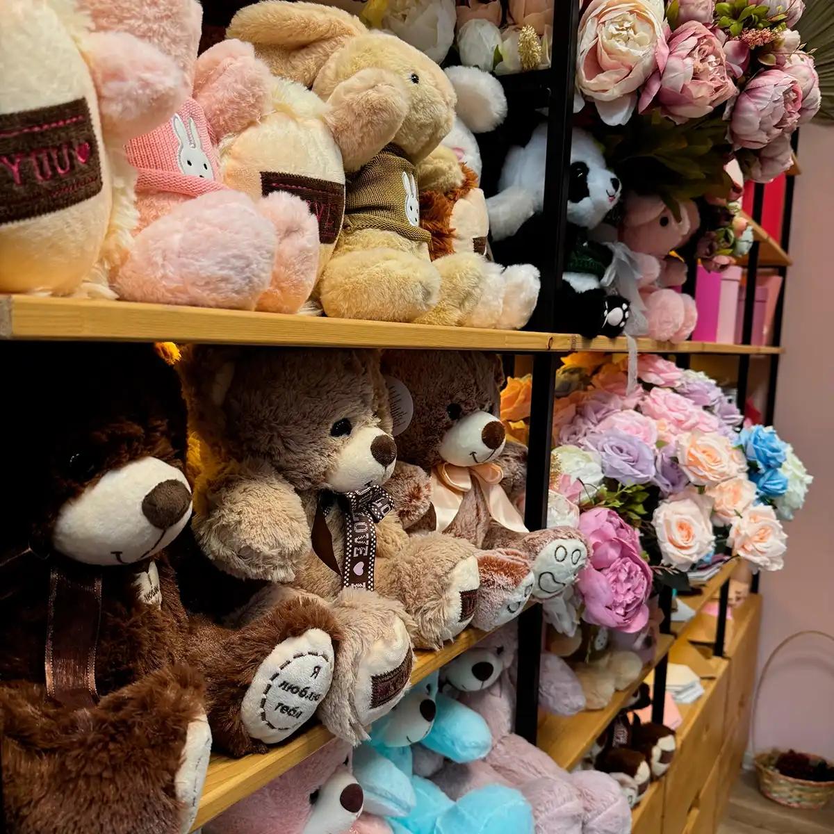 Коробки и упаковка букетов