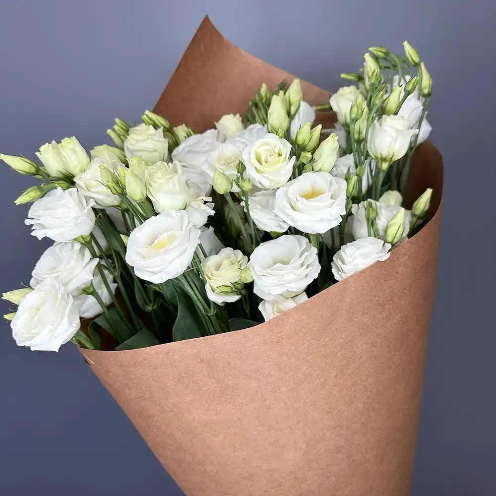 Букет эустом в крафте