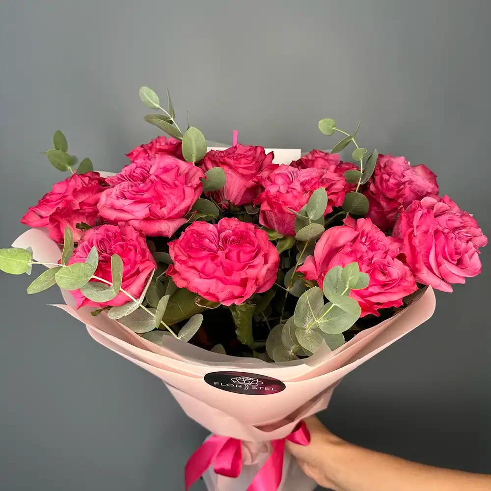 Букет из роз Кантри с эвкалиптом