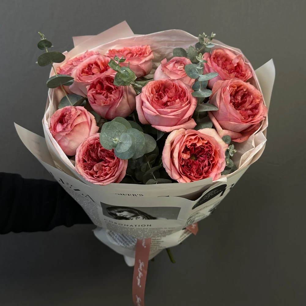 Букет пионовидных роз